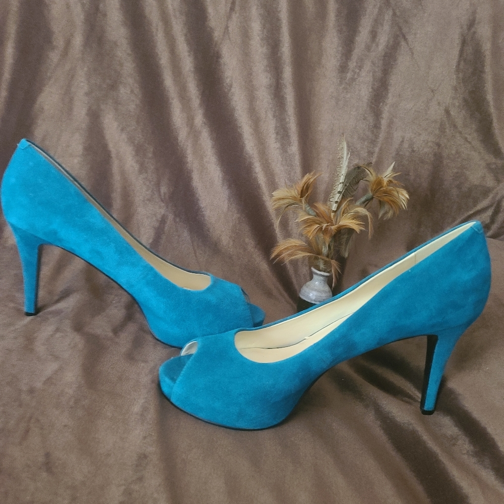 Suede to max Open toe hidden platform heels